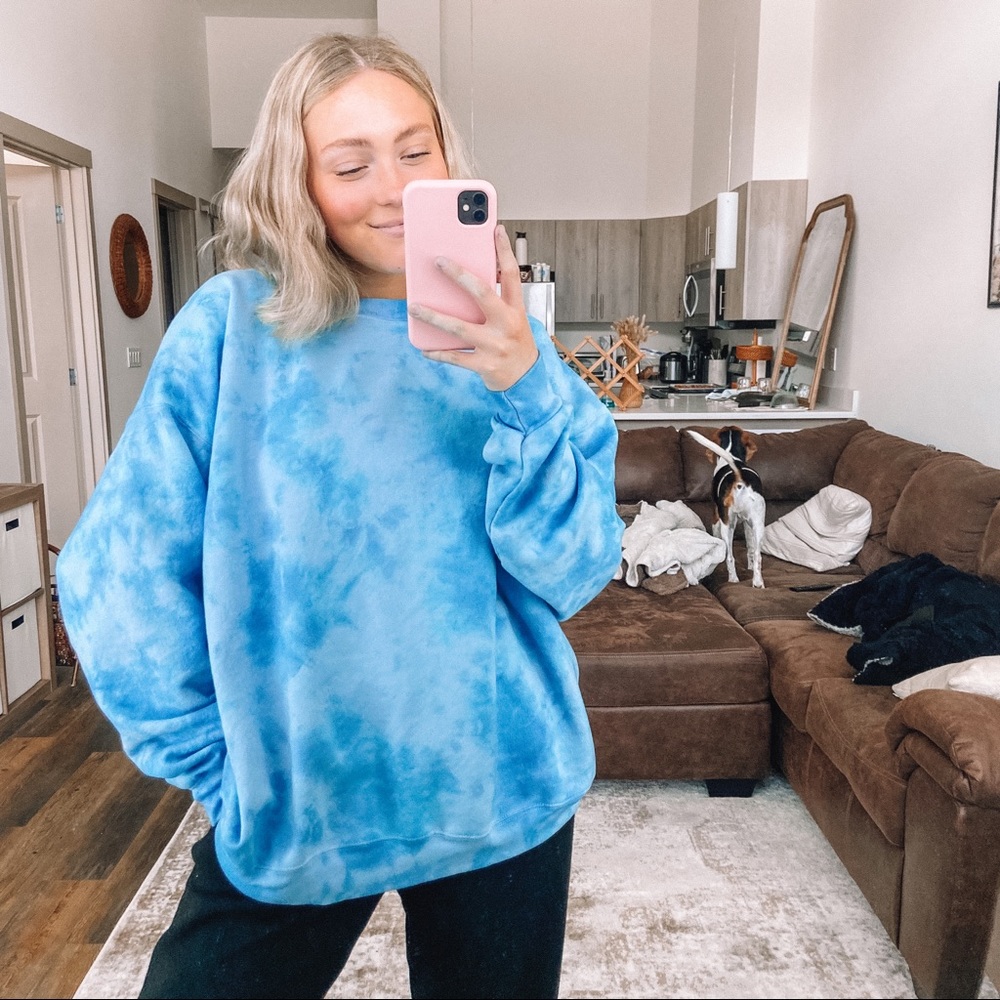 Blue tie dye sweatshirt
